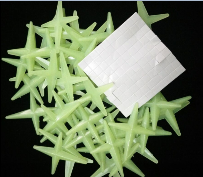 Sao dạ quang 4 cánh bộ 50 cái xanh lá